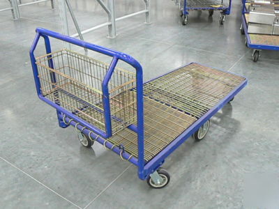 Commercial flatbed pushcart