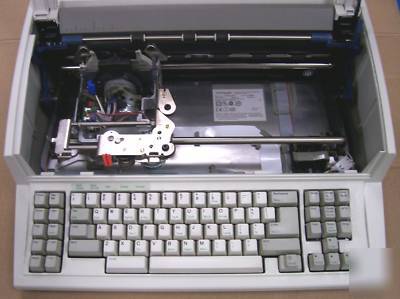 Ibm wheelwriter 2500 typewriter excellent cond 6785-004