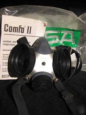 Msa comfo respirator green large w/ 2 hepa cartridges 
