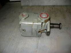New - vickers hydraulic vane pump p/n V20F4P8T 