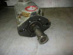 New - vickers hydraulic vane pump p/n V20F4P8T 