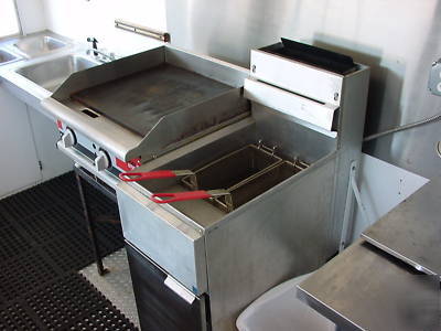 2008 custom 7.5 x 16 catering / concession trailer