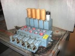 New - dynex/rivett control valve p/n UE6888-4N03