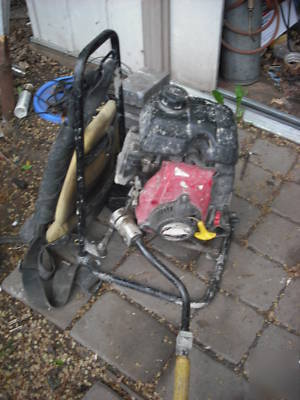 Oztec honda concrete vibrator bp-50....2.1/2 hp 