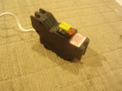 Gfi single pole stablok 15AMP circuit breaker