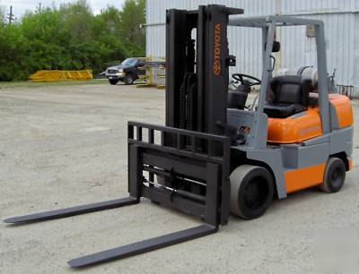 Toyota 6FGCU45 9,000#, cushion tired forklift, fork pos
