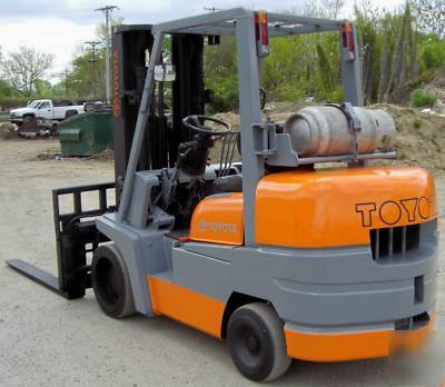 Toyota 6FGCU45 9,000#, cushion tired forklift, fork pos
