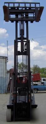 Toyota 6FGCU45 9,000#, cushion tired forklift, fork pos