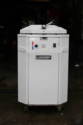 Lucks 24 part hydroulic automatic dough divider 
