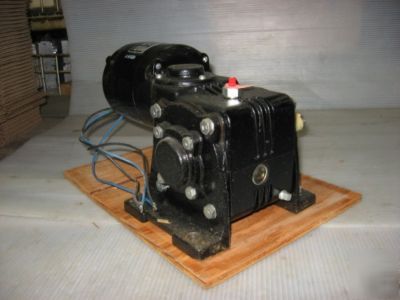 New - bodine .05HP type NS1-34RJ gearmotor Z0713010