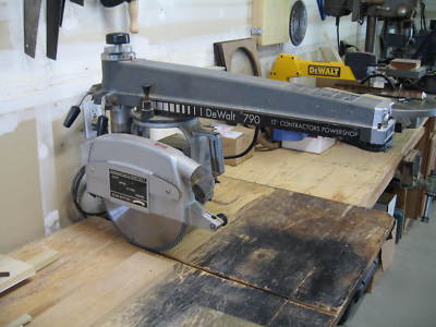 Vintage dewalt 790 radial arm saw - 3.5HP 110V - 12
