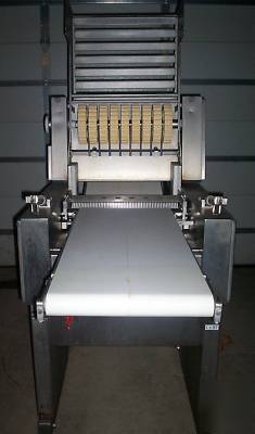 Automatic skinning machine for meat chicken turkey fish