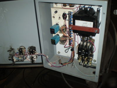 Horizontal cardboard baler w/operator controls