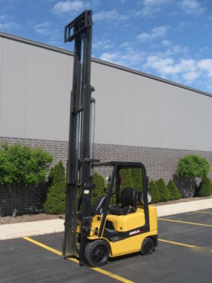 2002 caterpillar 5,000 lb lift truck forklift 5000 