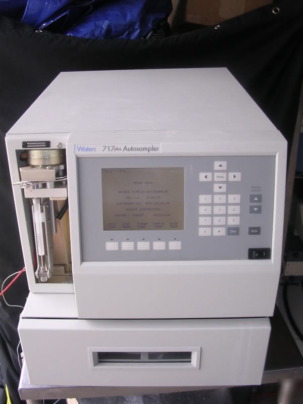 Waters 717PLUS 717 plus hplc autosampler auto sampler 