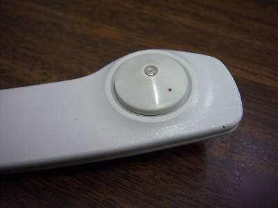 2800 in lots/100 sensormatic hard security tags w/pins