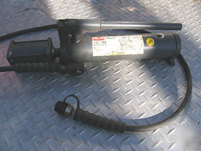 Air/manual 10 ton hydraulic pump (dayton 5M461)