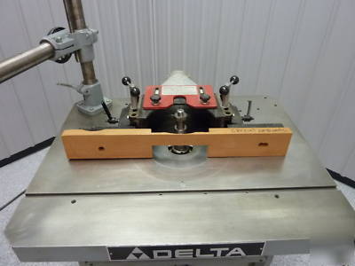 Delta invicta RS15 7.5HP shaper powerfeed video demo