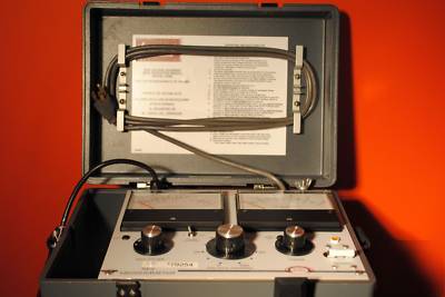 New biddle 210400 5.0 kv megohmeter test set, w/ accy's