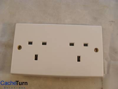 Type g electrical outlet duplex nos 