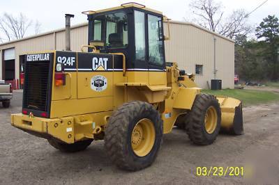 Caterpillar 924F rubber tire loader