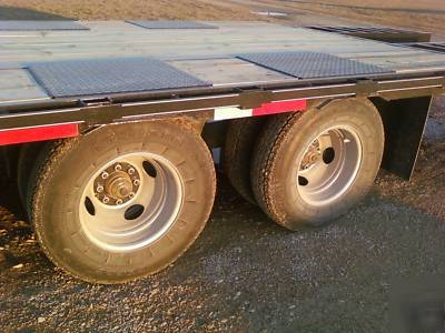 New 2010 32' gooseneck equipment trailer with dovetail