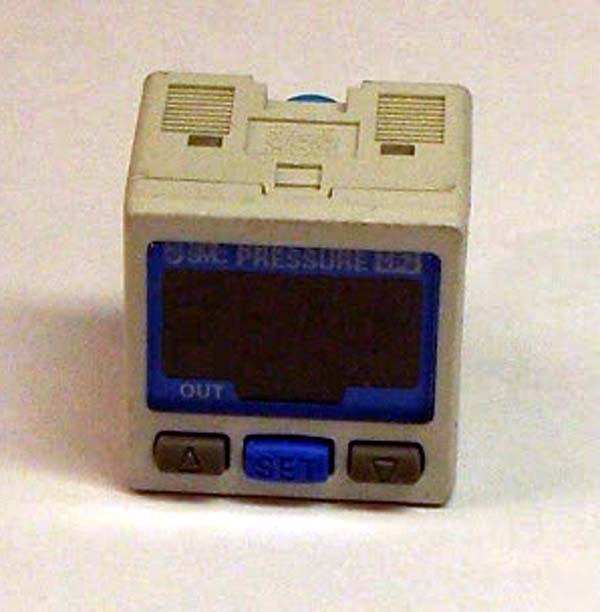 Smc ZSE30 precision digital vacuum pressure switch