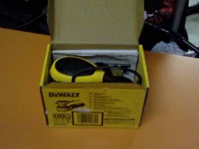 New dewalt D26451 heavy duty random orbit sander - 