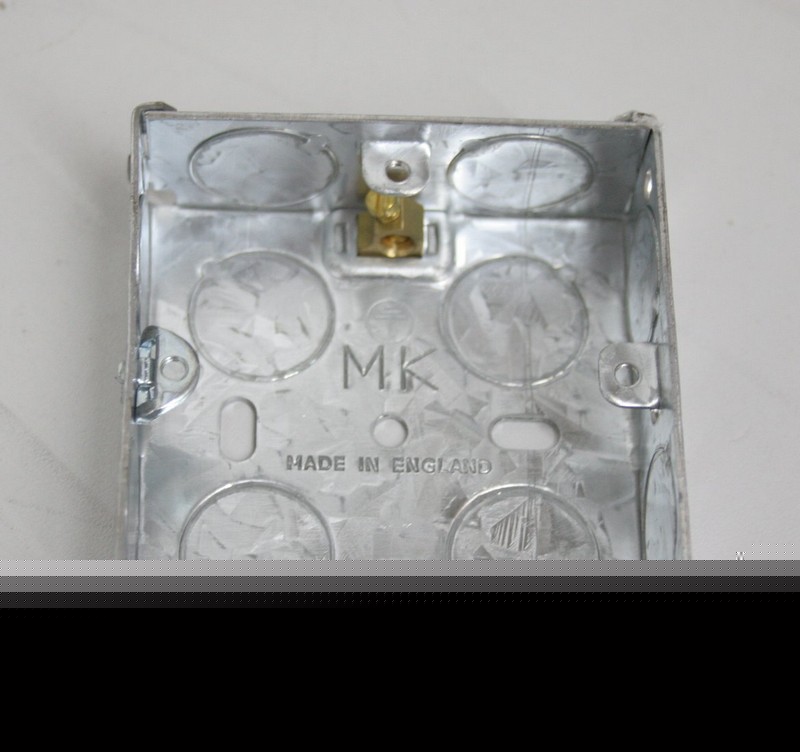 New lot of 94 x MK861 zinc 1 gang flush steel box 25MM