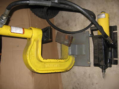 Enerpac c-clamp complete with cylinder & foot pedal