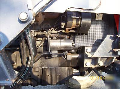 2000 massey ferguson 271 diesel tractor w/ loader only