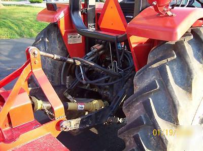 2000 massey ferguson 271 diesel tractor w/ loader only