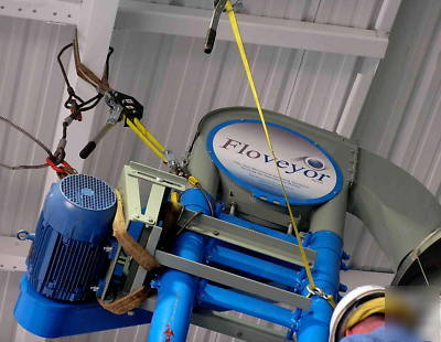 Floveyor conveyor system with storage hoppers