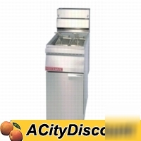 New cecilware s/s floor model 40LB. electric fryer