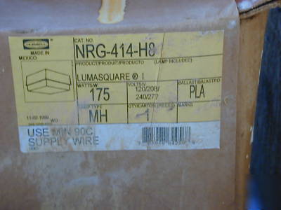 New hubbell 175W mh fixture nrg-414-H8, w/ lense