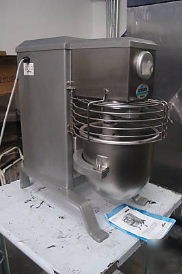 Univex 12 qt counter-top mixer 