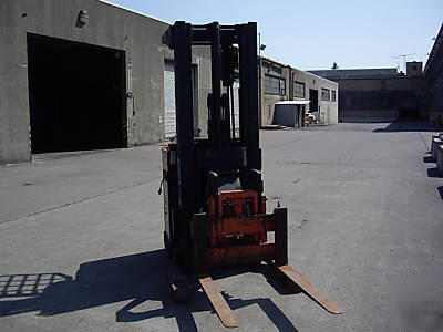 Raymond fork lift reach truck R40TT 36 volt