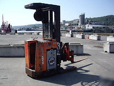 Raymond fork lift reach truck R40TT 36 volt