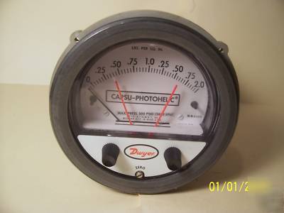 Dwyer series 43000 capsu-photohelic pressure switchgage