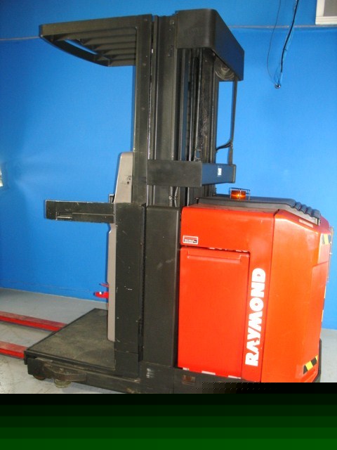 Raymond standing man order picker easi-OPC30TT 3000 lbs
