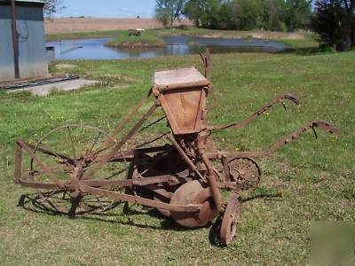 Antique 1906 monitor 5 disc drill seeder complete nice 