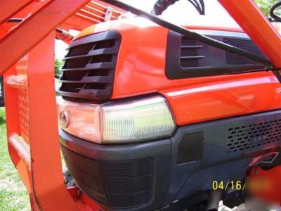 L3130HST kubota 4WD tractor loader/trailer/pallet forks