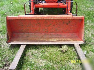 L3130HST kubota 4WD tractor loader/trailer/pallet forks