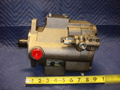 * parker 3600PSI hydraulic 48CC/rev cw rotation pump nw