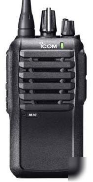 New icom F4001 16CH 4W uhf radio with a rapid charger