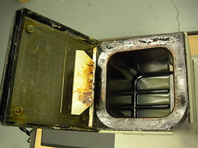 Hot melt adhesive flushing fluid 1GAL. nordson,dynatec