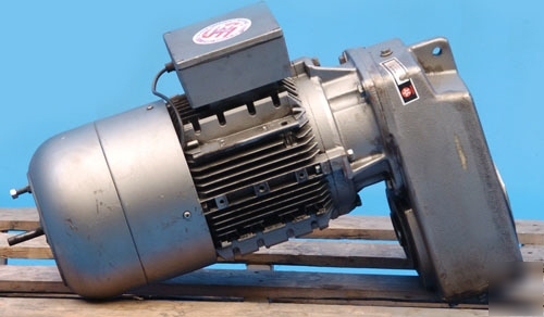 New nord 21.38 230V 582 torque 7.5HP 3PH gear motor