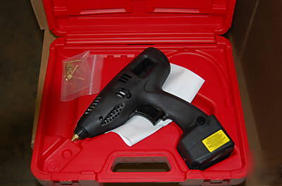 Adhesive technologies CB900K butane glue / adhesive gun