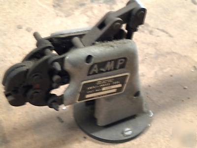 Amp tyco bench top crimping tool 69011 with 47498L head