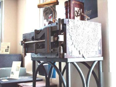 Baum antique jewelers safe w/custom made tubular stand